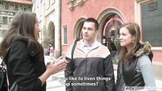 Tinédzser lánynak bejön a gigászi fütykös