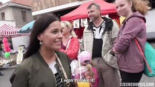 Barinők lecumiztatva és megdöngetve