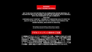 Gigantikus kannás japán zsenge csajszi
