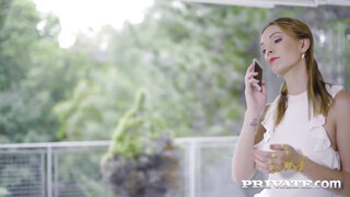 Private - Nicole Love és Dominica Phoenix édeshármasban kufirconlak