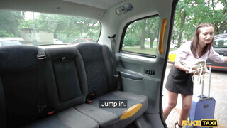 Fake Taxi - Gina Ferocious a bombázó csöcsös tinédzser
