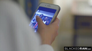 BlackedRaw - Sydney Cole és a csoki dárda