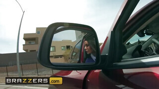 Brazzers - Kendra Lust imádja a gigantikus farkat