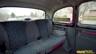 Fake Taxi - Caty Kiss a csábos milf