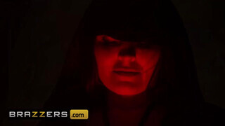 Brazzers - Krissy Lynn a szőrös cunis milf