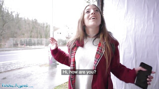 Public Agent - Tini csajszika a pornó ügynőkkel közösül