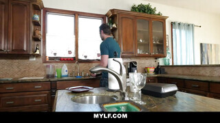 Mylf - Cali Lee a vadító dél amerikai milf