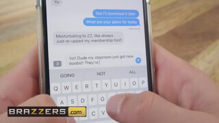 Brazzers - Alexis Fawx a termetes keblű nevelő anya
