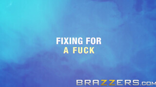 Brazzers - Fullos vidéki gádzsi megcsalja a férjét