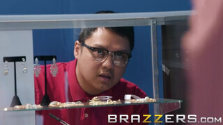 Brazzers - Whitney Wright óriási popsija megkefélve