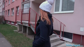 Jenny Manson a fullos orosz szuka - Public Agent