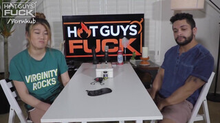 Hot guys fuck - a japán pipi nagyon örül a méretes fasznak