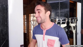 Cassidy Banks a gigantikus mellű fital szajha - Bangbros