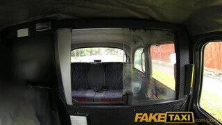 FakeTaxi - Felborotvált fejű punk gádzsi megrakva