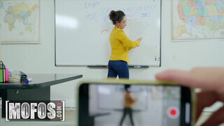 Mofos – Isabella Nice a kéjhölgy tanárnéni