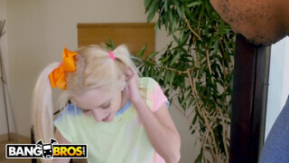 BANGBROS - Riley Star imádja a néger fügyit