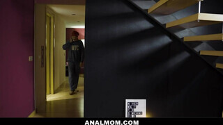 Canela Skin segge rendesen meghágva - Anal mom