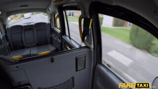 Fake Taxi - Amber Jayne a gyönyörű világos szőke milf