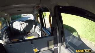 Fake Taxi - Myla Elyse bekapja a pöcst