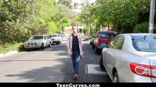 TeenCurves - Teanna Trump hatalmas farkat kap