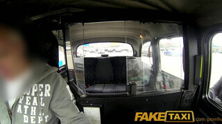 FakeTaxi - Kiki Minaj a csöcsös fekete pipi