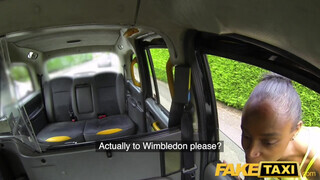 Fake Taxi - Lola Marie a vadító barna milf