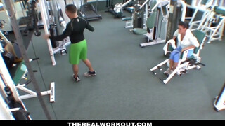 TheRealWorkout - Charley Chase edzés után megkettyintve