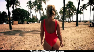TheRealWorkout - A gigantikus fenekű Kelsi keményen megrakva