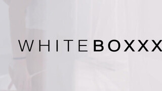 WHITEBOXXX - cuki vörös szuka beleül a gigantikus faszba