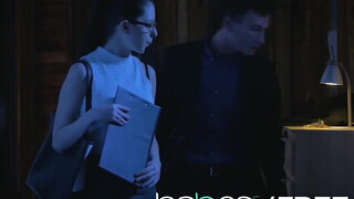 Rebecca Volpetti óriási dákót kap a seggébe