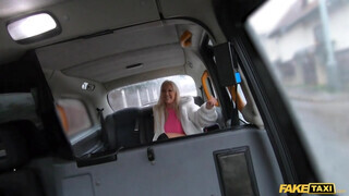 Fake Taxi - Blondie Fesser az óriás cicis szöszi
