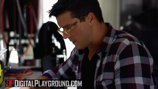 Digital Playground - Amia Maley kerek gigászi műmellei