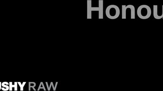 TUSHYRAW - Honour méretes seggébe betolják a kukit