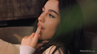 WOWGIRLS - Kama Oxi teljesen kiéhezett