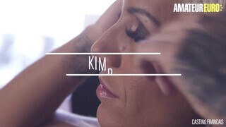 CastingFrancais - Kimberly a termetes csöcsű milf