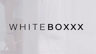 WhiteBoxxx - Oxana Chic lyuka megkúrelva