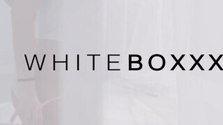 WhiteBoxxx - Lena Reif a gigászi cickós orosz maca