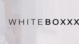 WHITEBOXXX - Adelle Sabelle a fullos francia maca