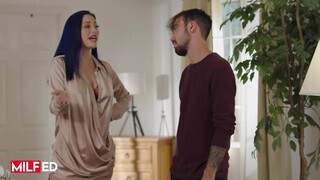 MILFED - Eve Marlowe fiatalabb pacákkal baszik