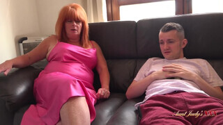 Aunt Judys XXX - Melanie megkívánta a félénk palit