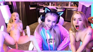 Haley Spades a bombázó gamer bige