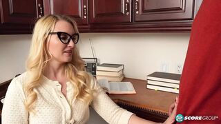 Szívdöglesztő 40-es Julia Robbie és a tini pali