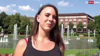 Német turista csajszi kültéri anális kúrása