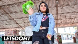 Forró kolumbiai milf xiomara soto olajos hancúrozása az úton