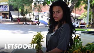 Aranyos néger milf selena gomez mélyen dugva dél amerikai sunában
