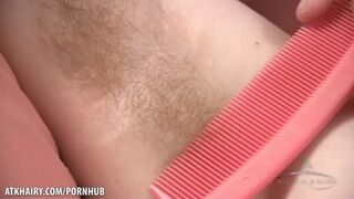 Szőrös fiatal pina cyan combs szőrös kalandjai