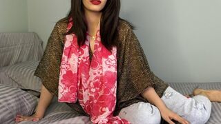 Csábos arab milf keményen megbassza a termetes fenekét